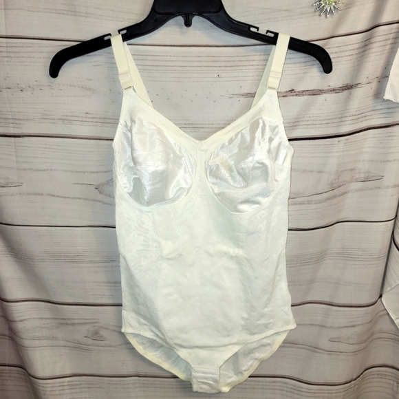 exquisite form Other - Vintage Exquisite Form shapewear